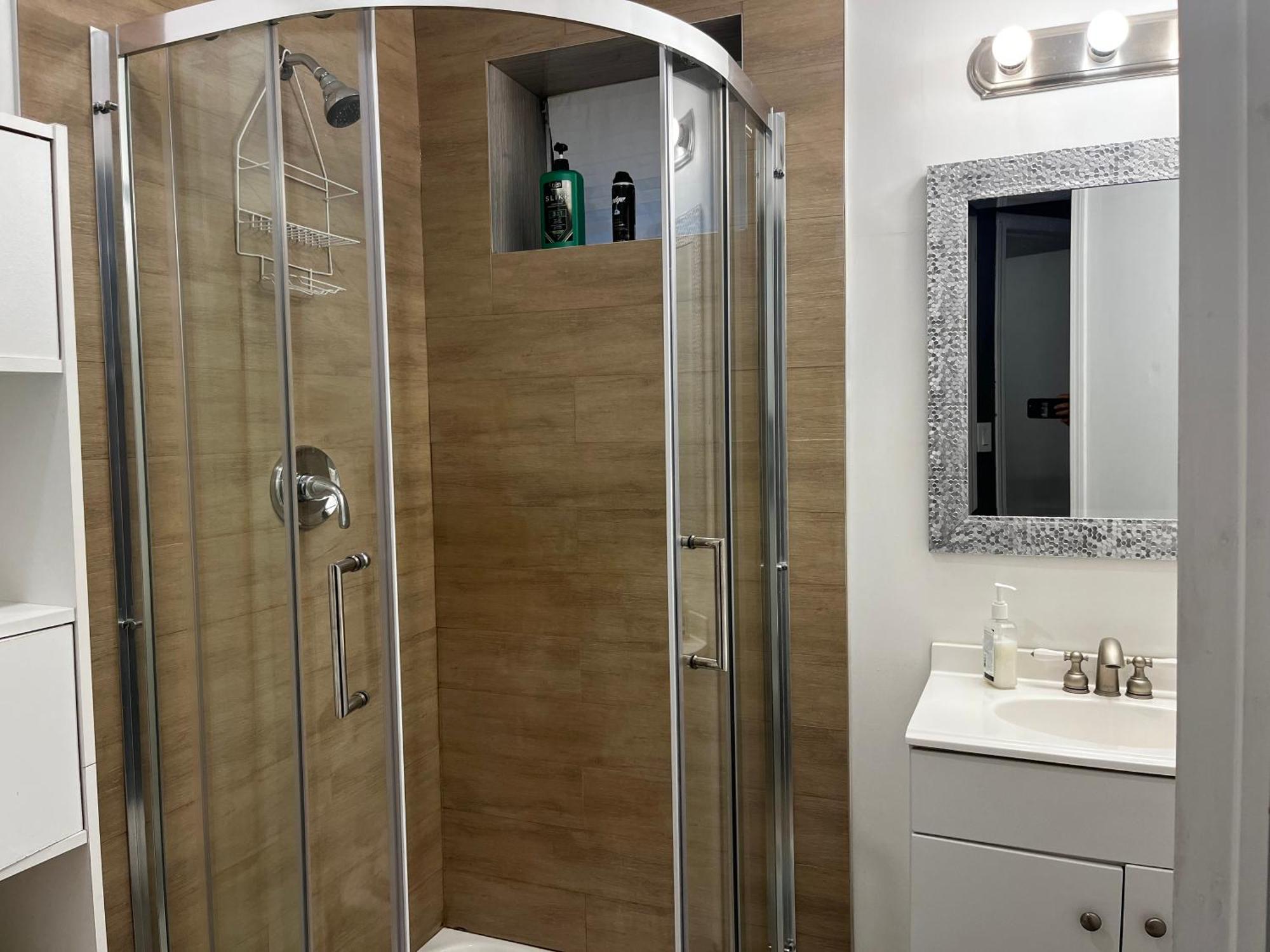 Hidden Valley New Basement Suite With Private Bathroom! YYC Dış mekan fotoğraf
