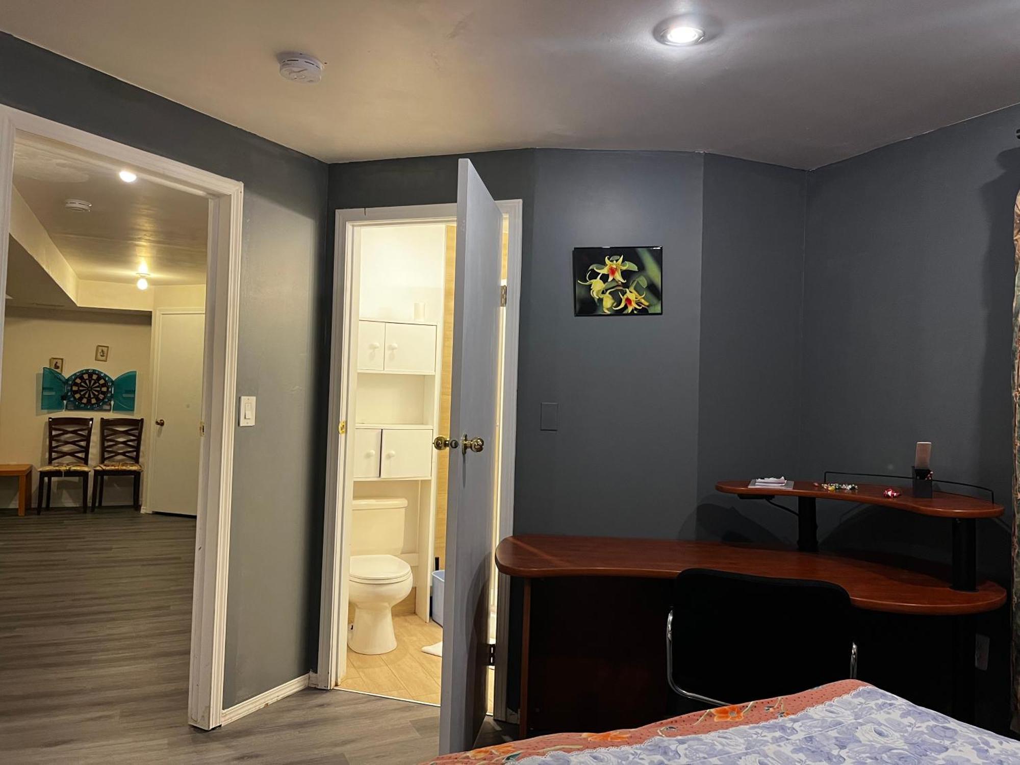 Hidden Valley New Basement Suite With Private Bathroom! YYC Dış mekan fotoğraf
